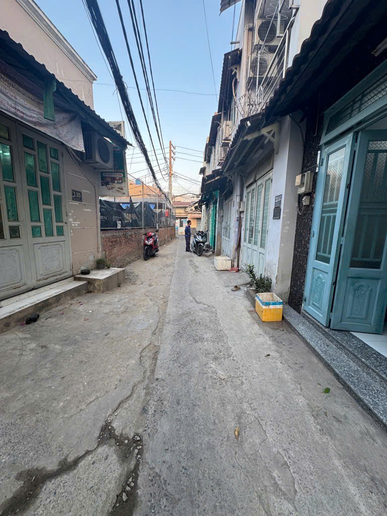 Nhà Mới 2MT Khu dân cư sầm uất